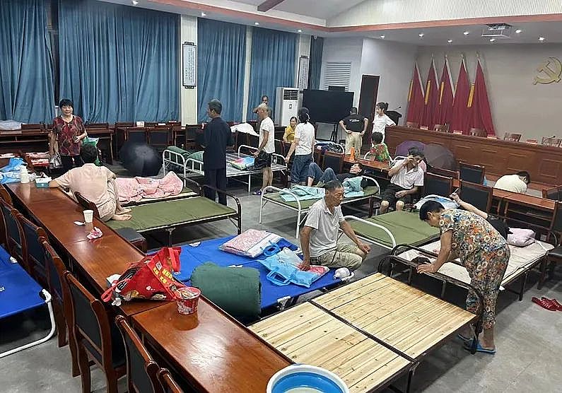 浙江杭州富阳区遭遇罕见短时局地暴雨：已致5人死亡3人失联